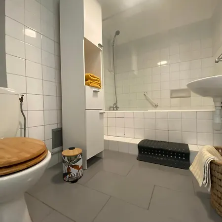 Joli En Boisee Appartement *